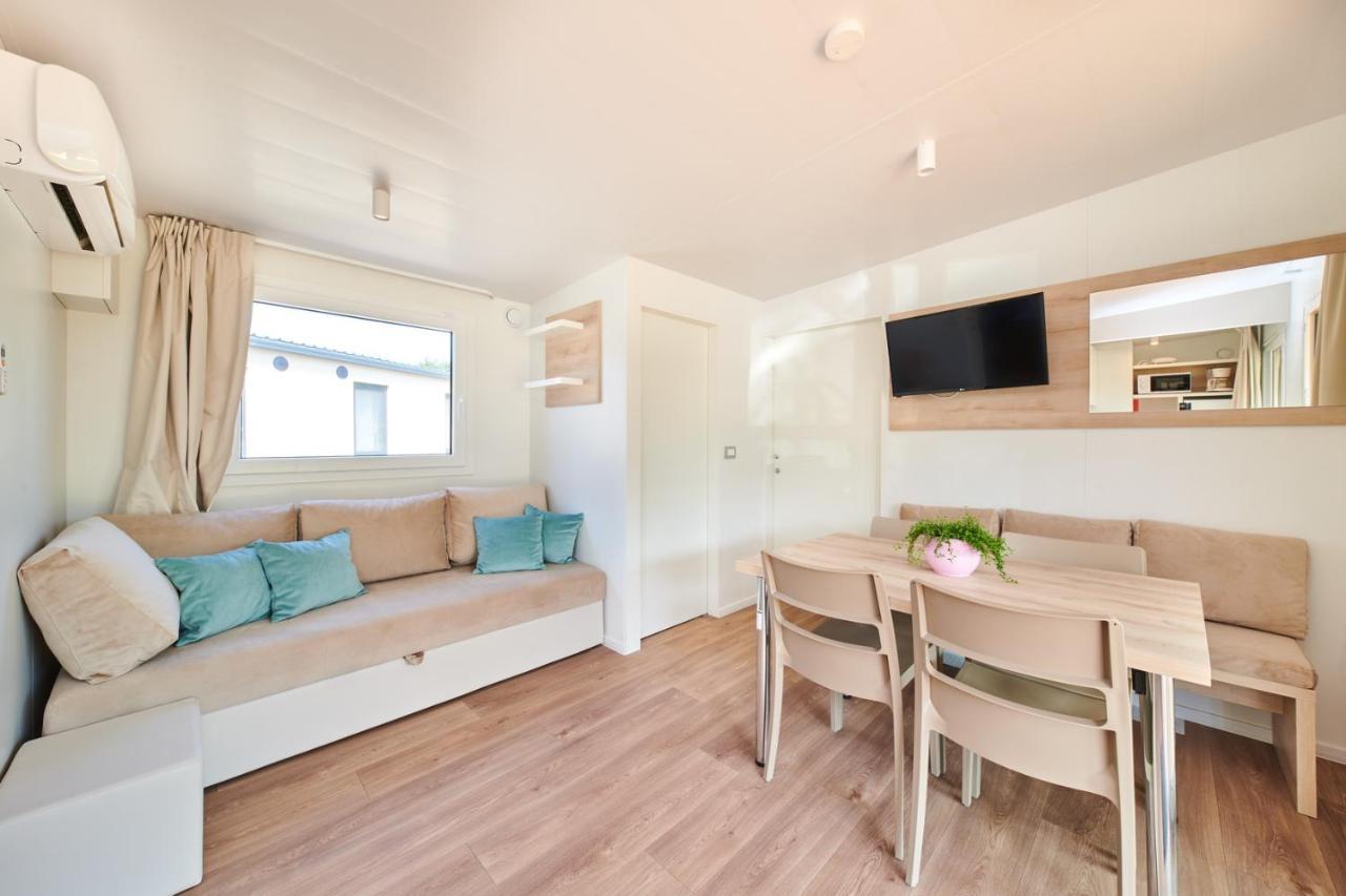 Premium Mobile Home 42,1003285038:JPEG