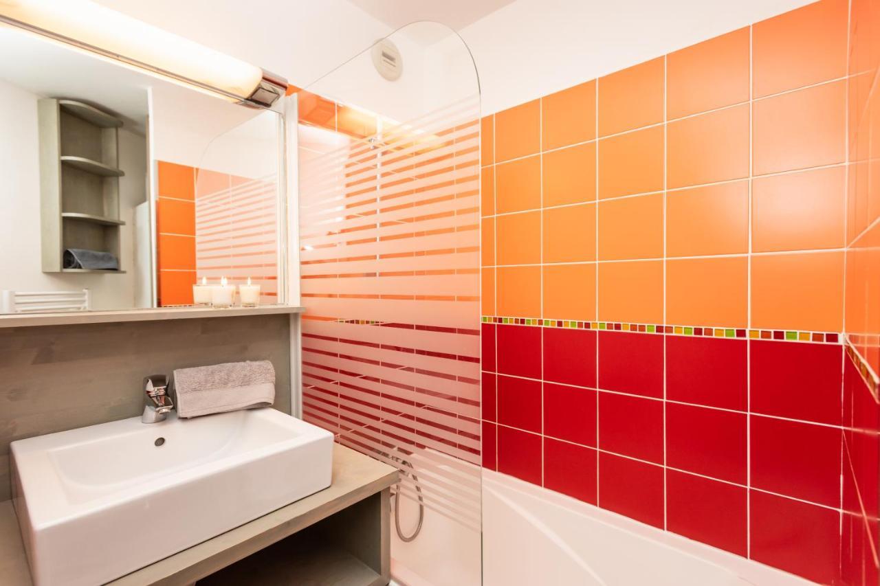 Two-Bedroom Apartment,1084203841:JPEG