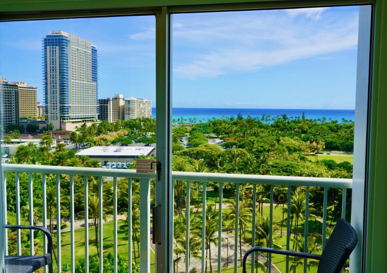 Kalakaua Haus Oceanview 2 Queen & 2 Lanai,1322682175:JPEG