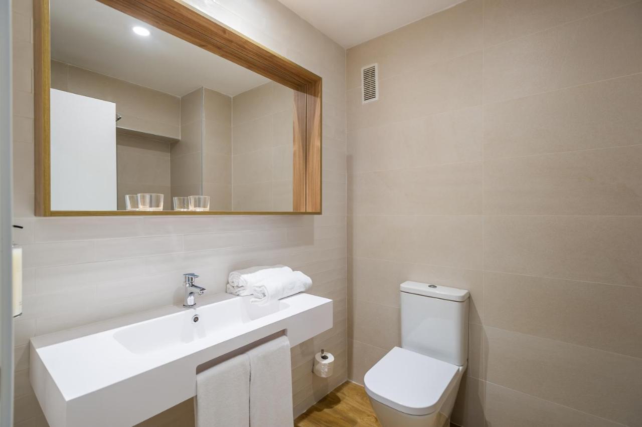 Double or Twin Room,1015150570:JPEG