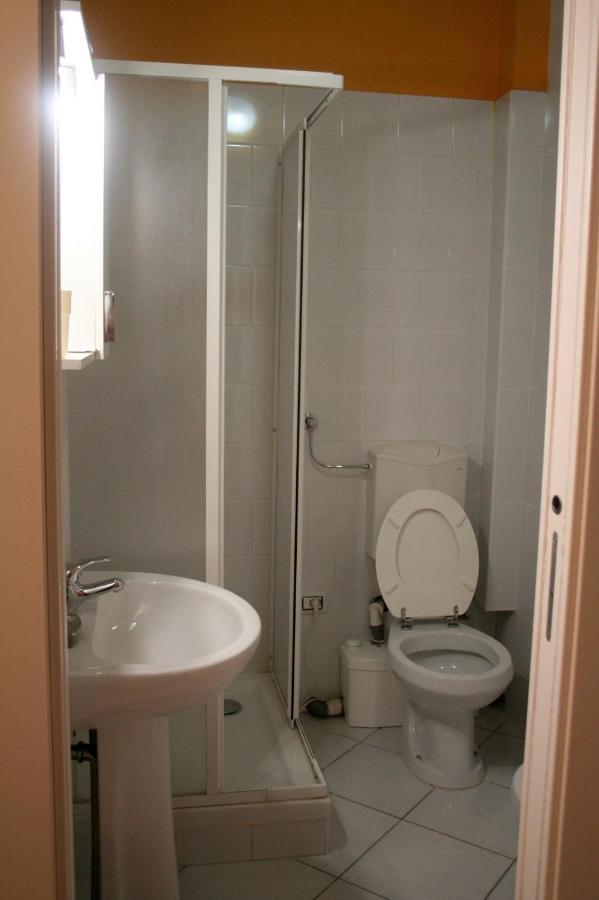 Twin Room Private Bathroom