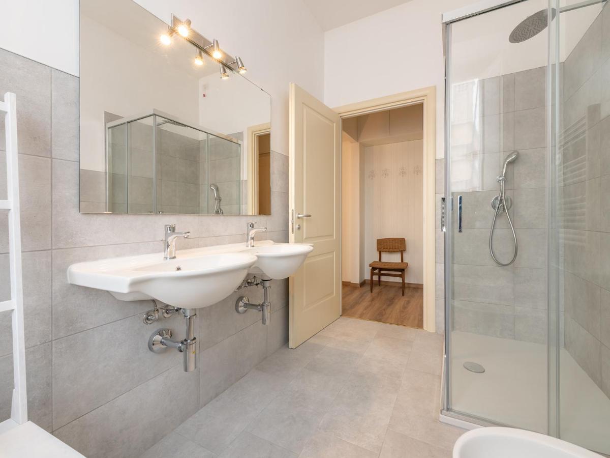 Large Double Room,1032447035:JPEG