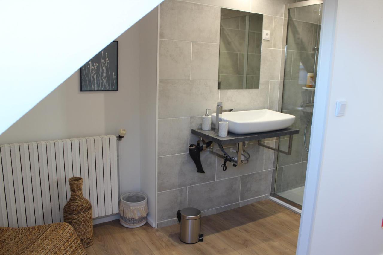 Quadruple Room Bathroom