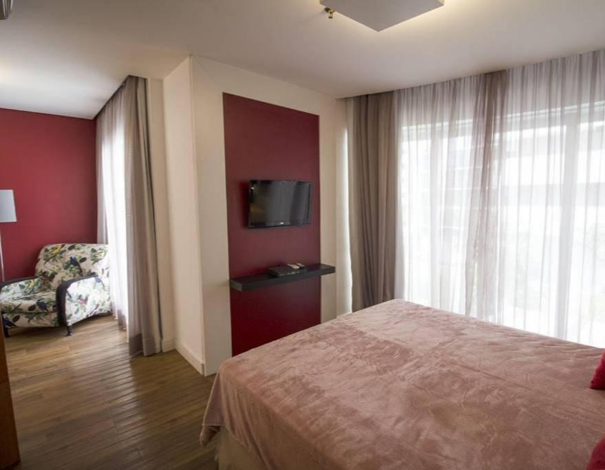 Apartamento com Varanda