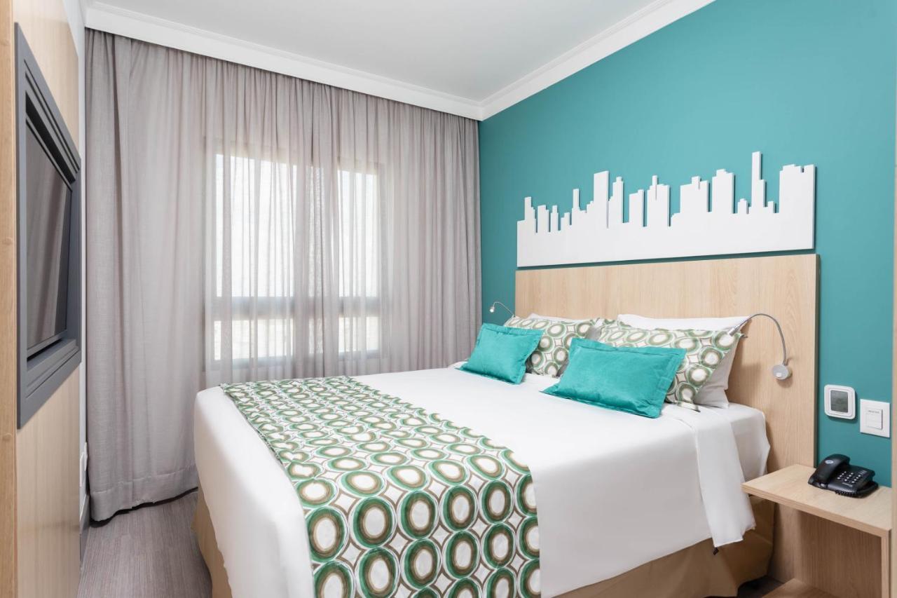 Executive Suite with One Queen Bed,1080430711:JPEG