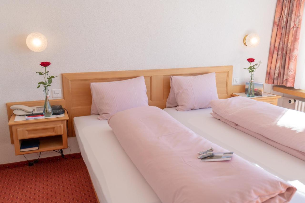 Budget Double Room,1094824800:JPEG