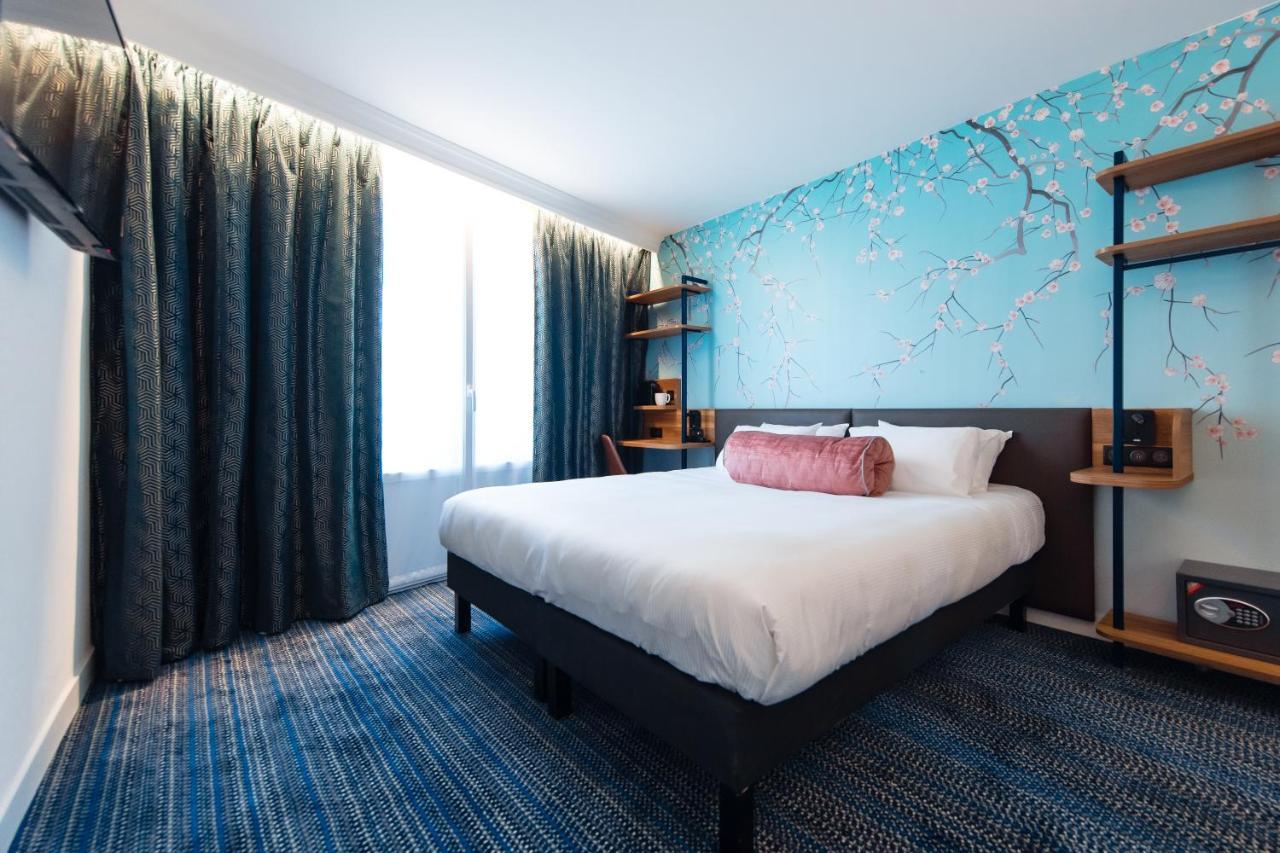Executive Triple Room with Eiffel Tower View