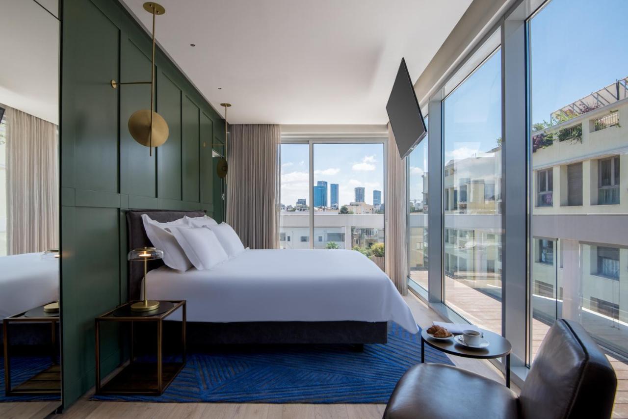 Suite mit Doppelbett im Dachgeschoss