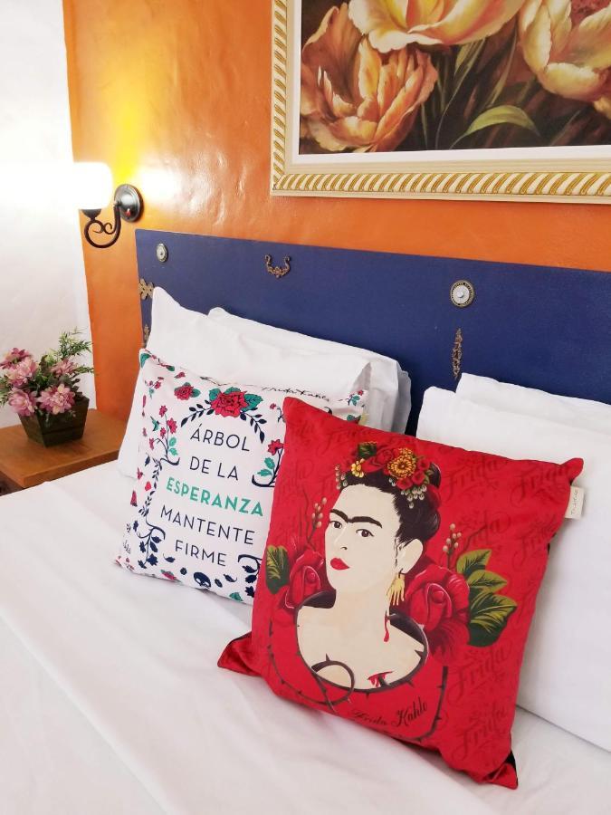 Suite,1139326963:JPEG