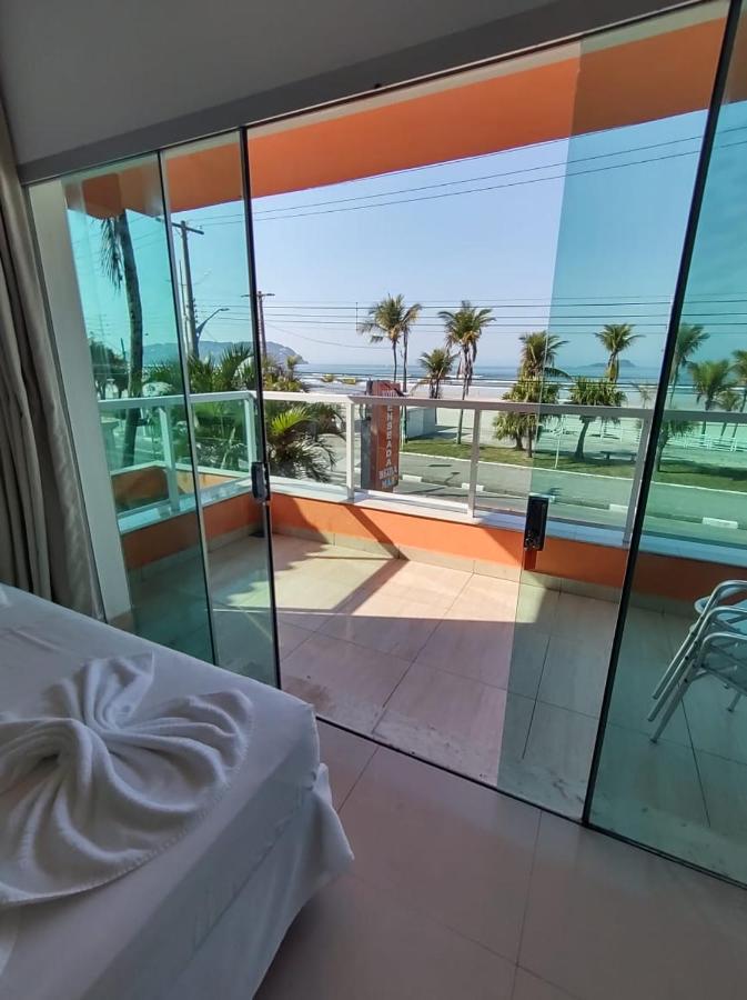 Quarto Triplo Superior com Vista do Mar