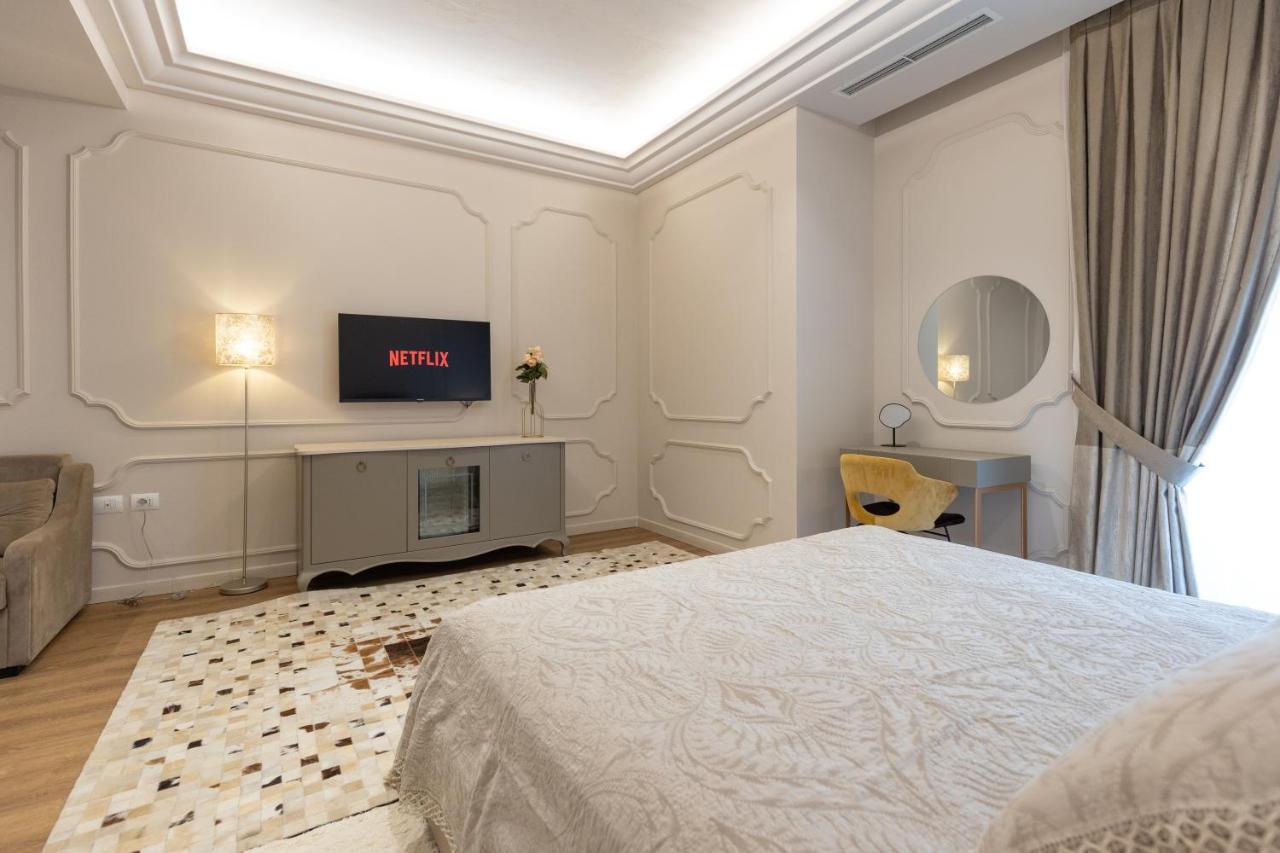 Superior King Room Balcony