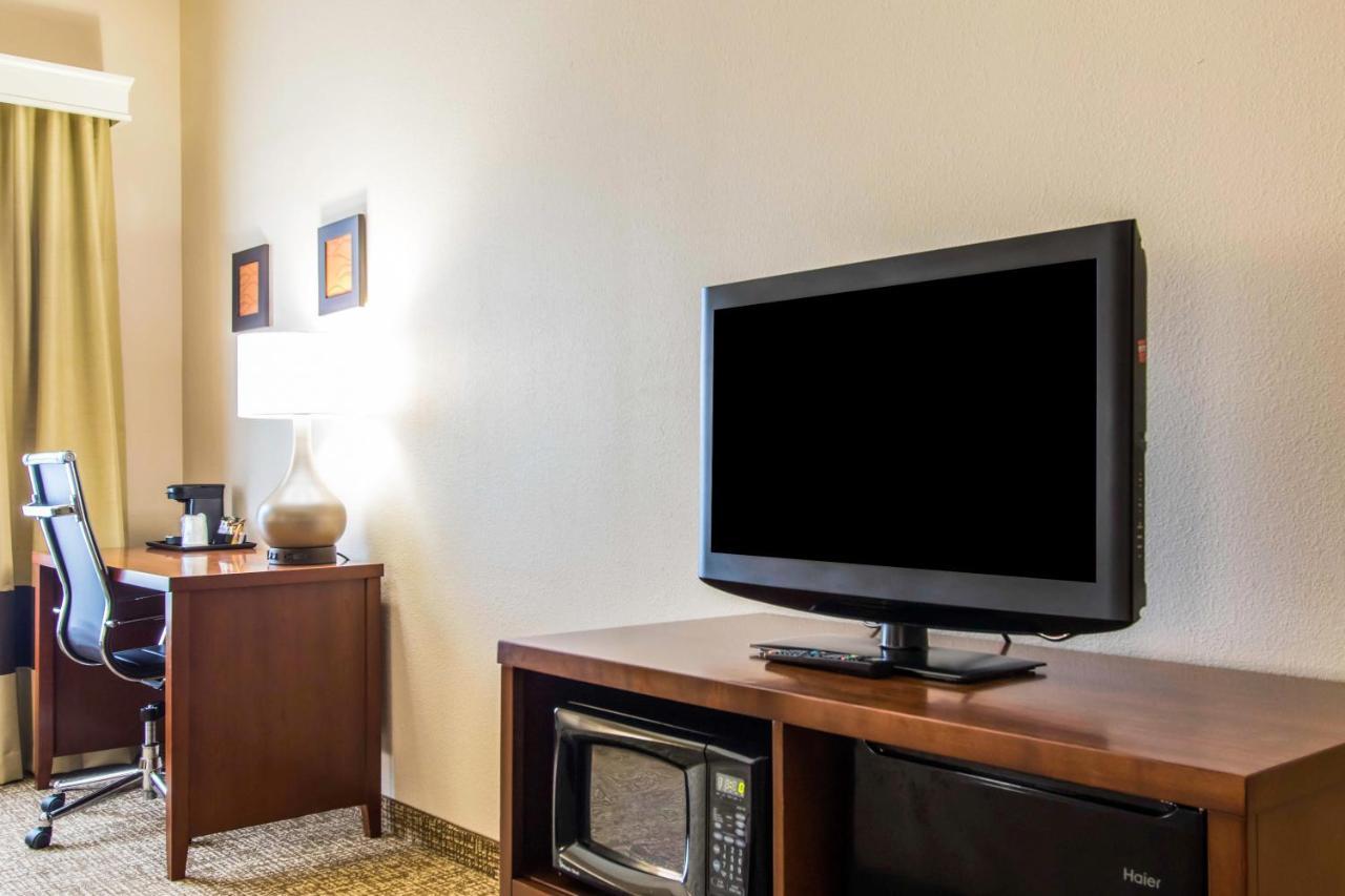 King Room - Disability Access - Non-Smoking