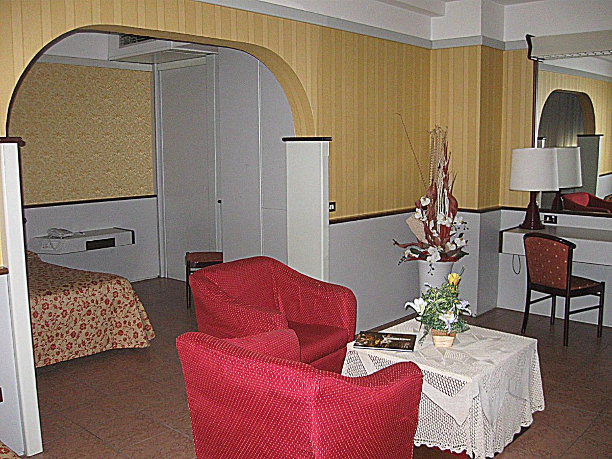 Classic Quadruple Room