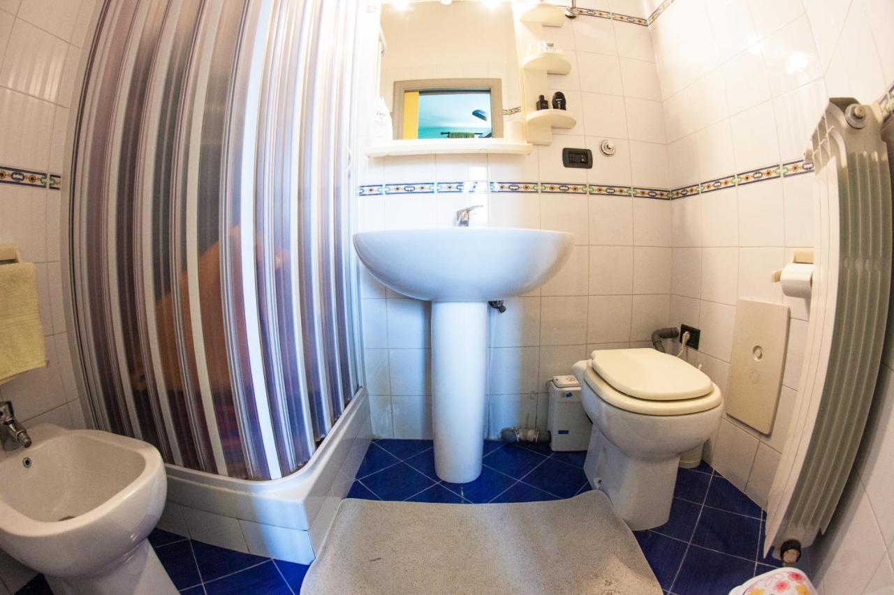 Triple Room Bathroom