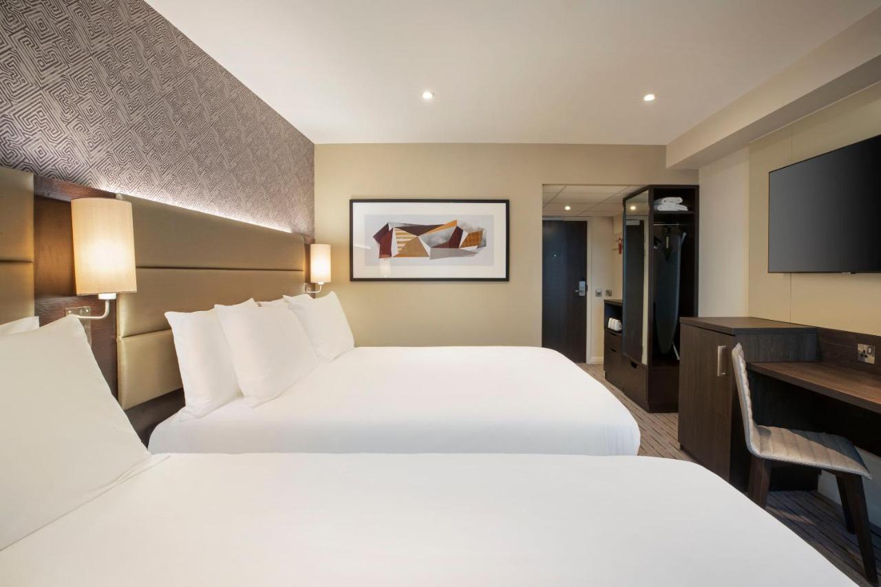 Standard Zimmer mit 1 Doppel- und 1 Einzelbett