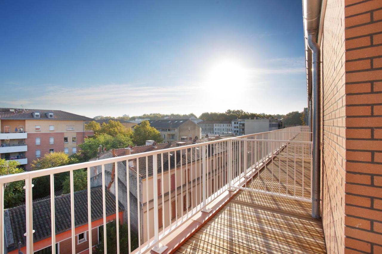 Studio Balcony
