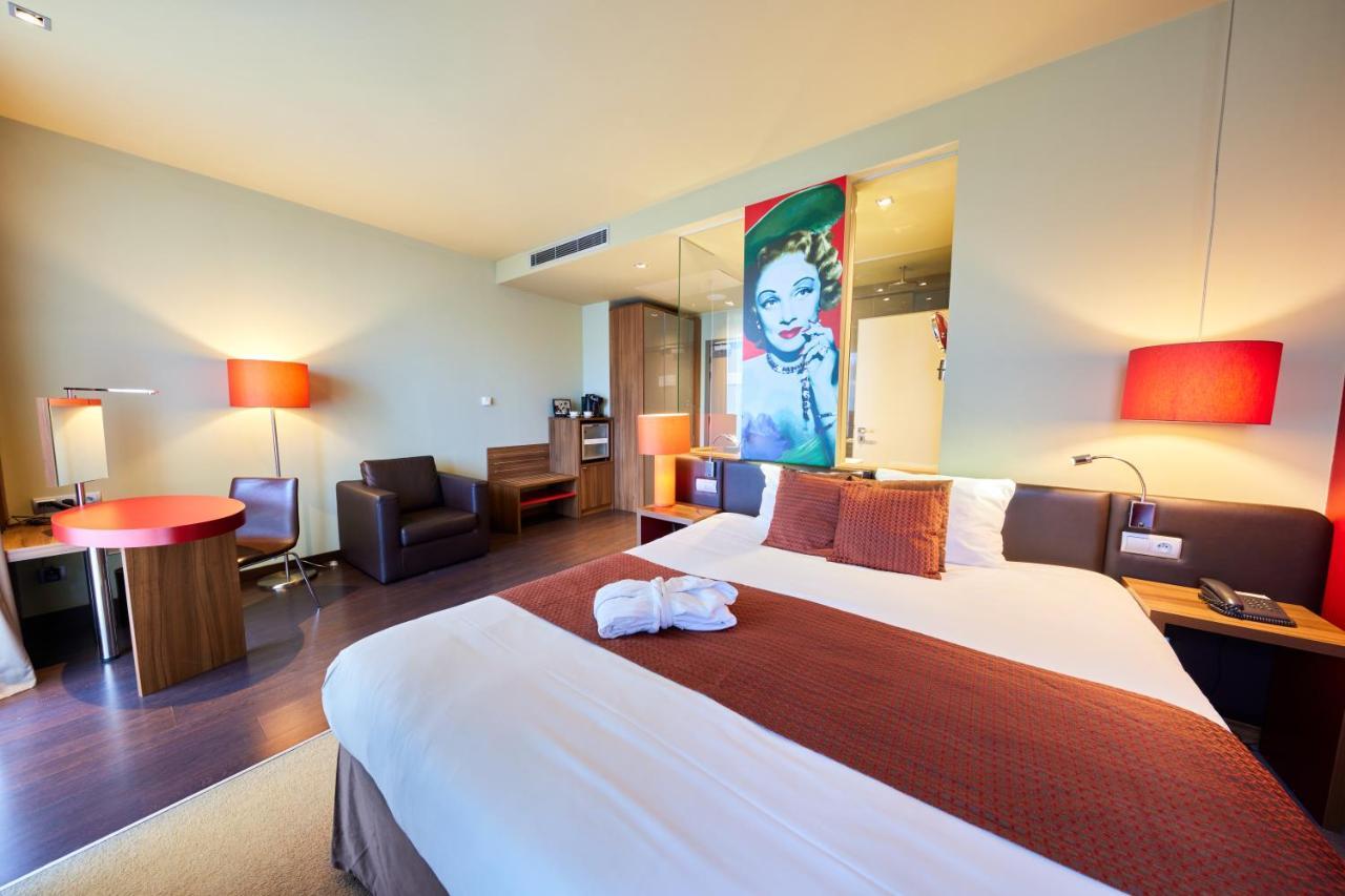 Superior Room with 1 Double Bed and Minibar Included,1277169499:JPEG