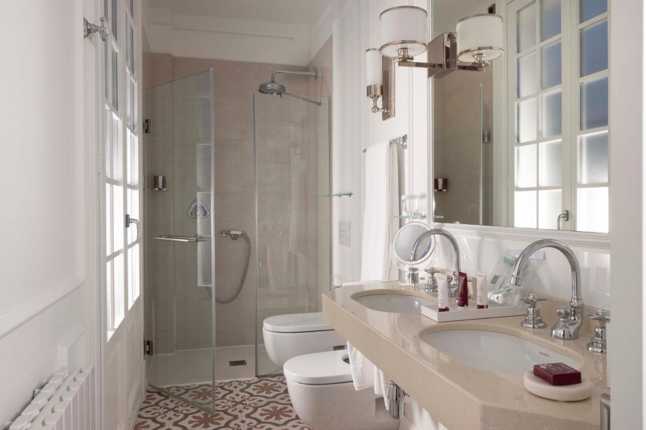 Large Double Room with Balcony,1181493430:JPEG