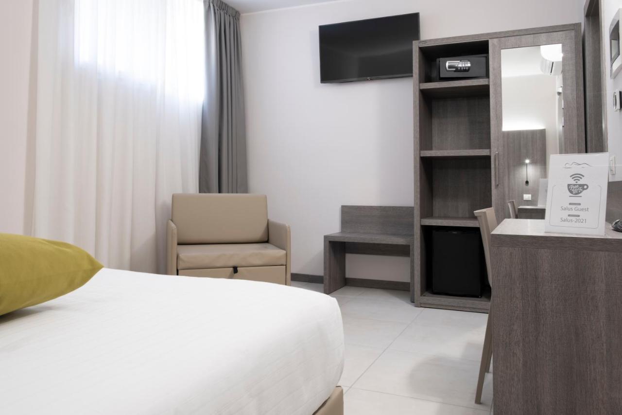 Basic Triple Room