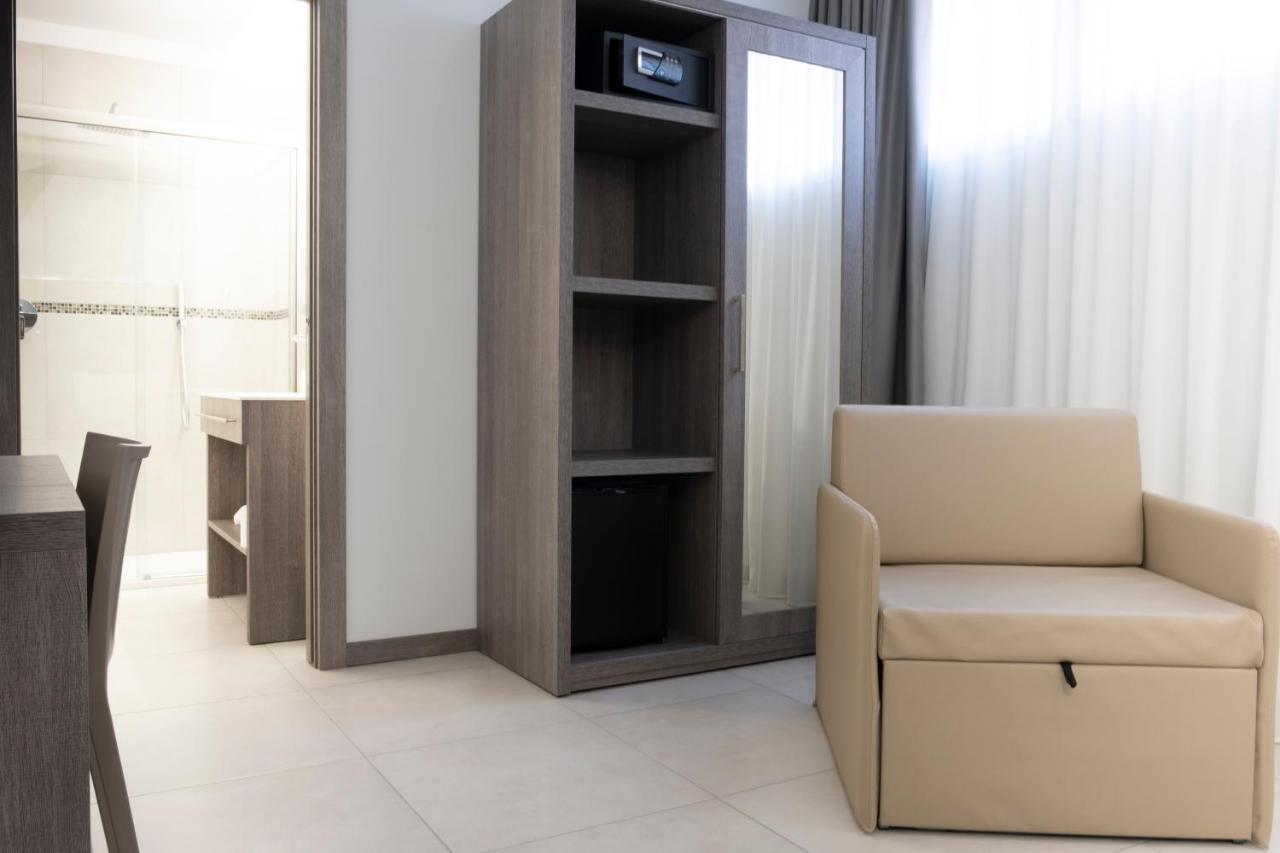 Basic Triple Room