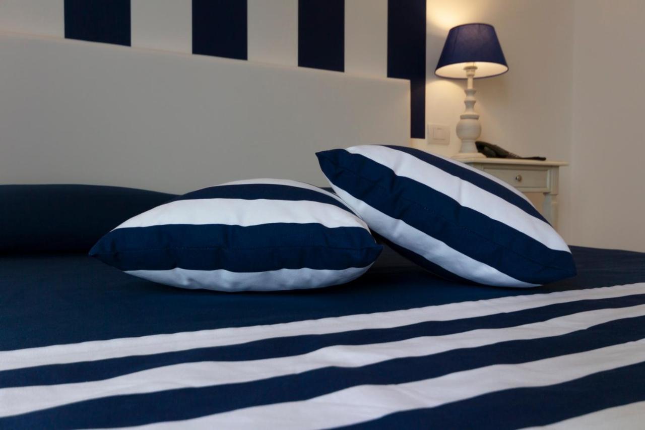 Doppelzimmer mit Whirlpool-Badewanne