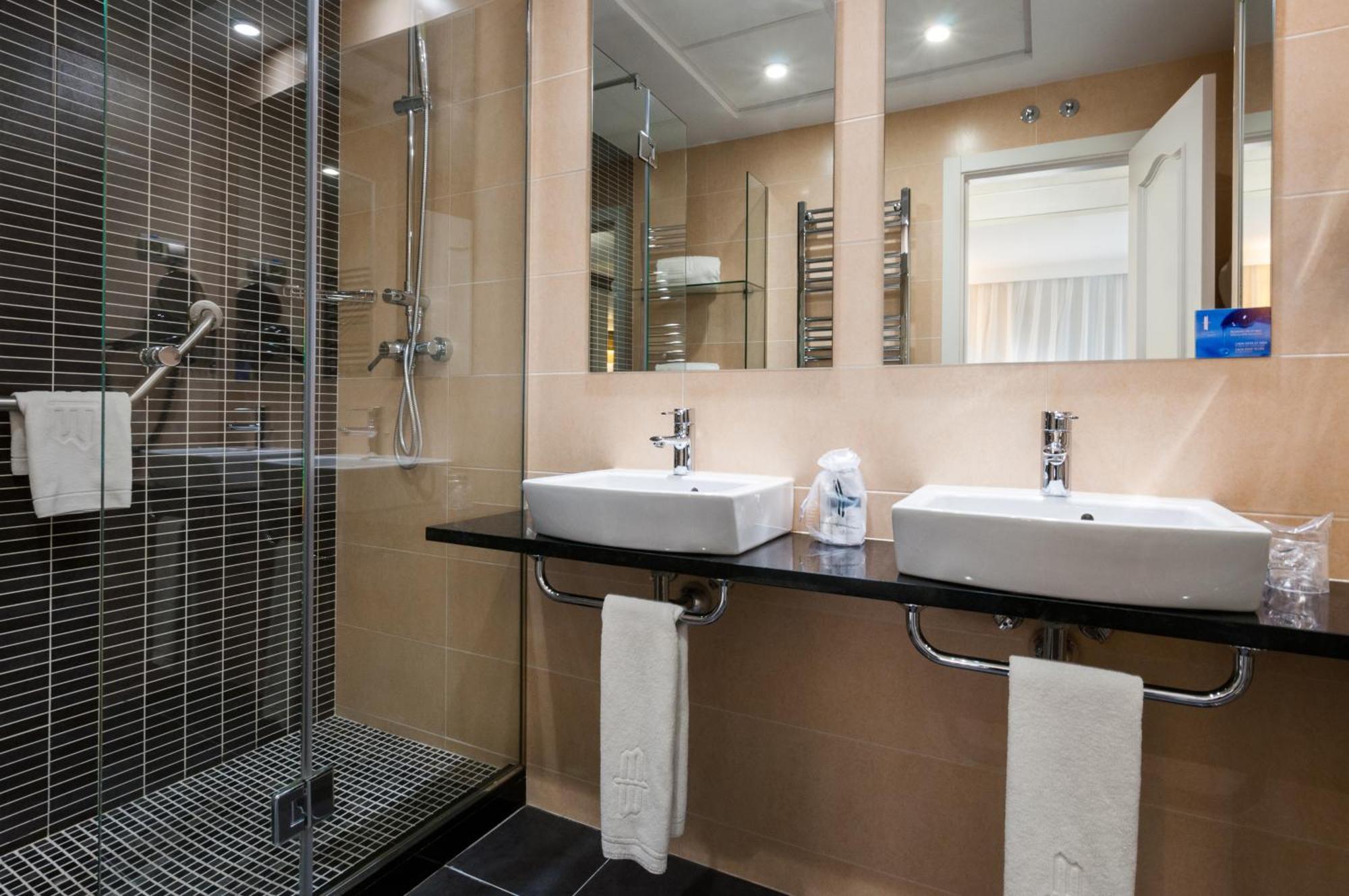Basic double or single room