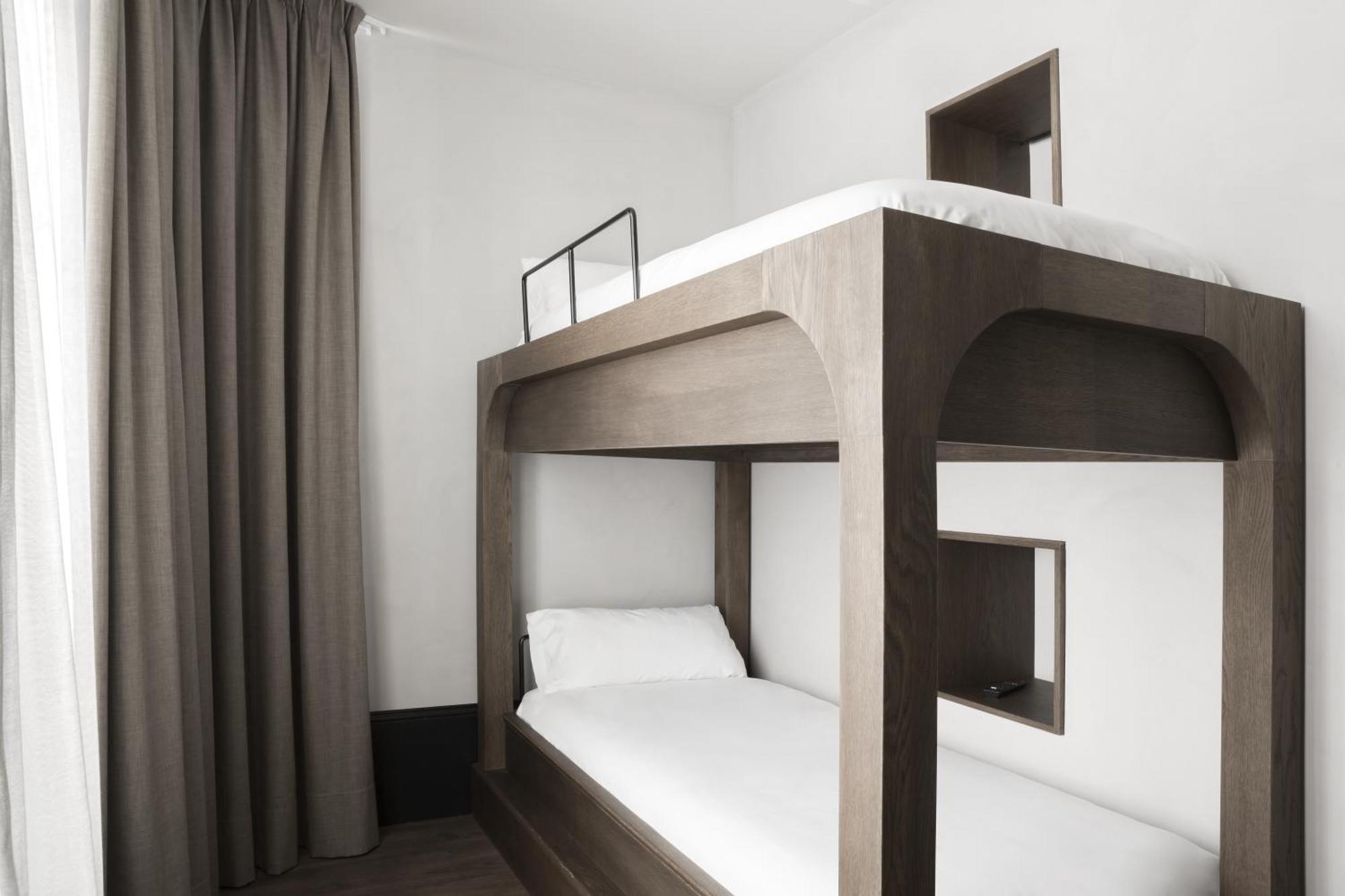 Quadruple Room,913762879:JPEG