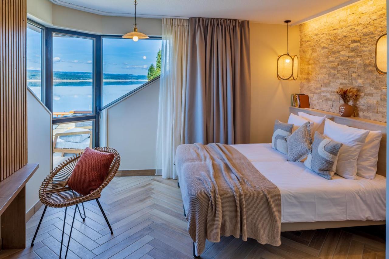 Twin Room Lake View