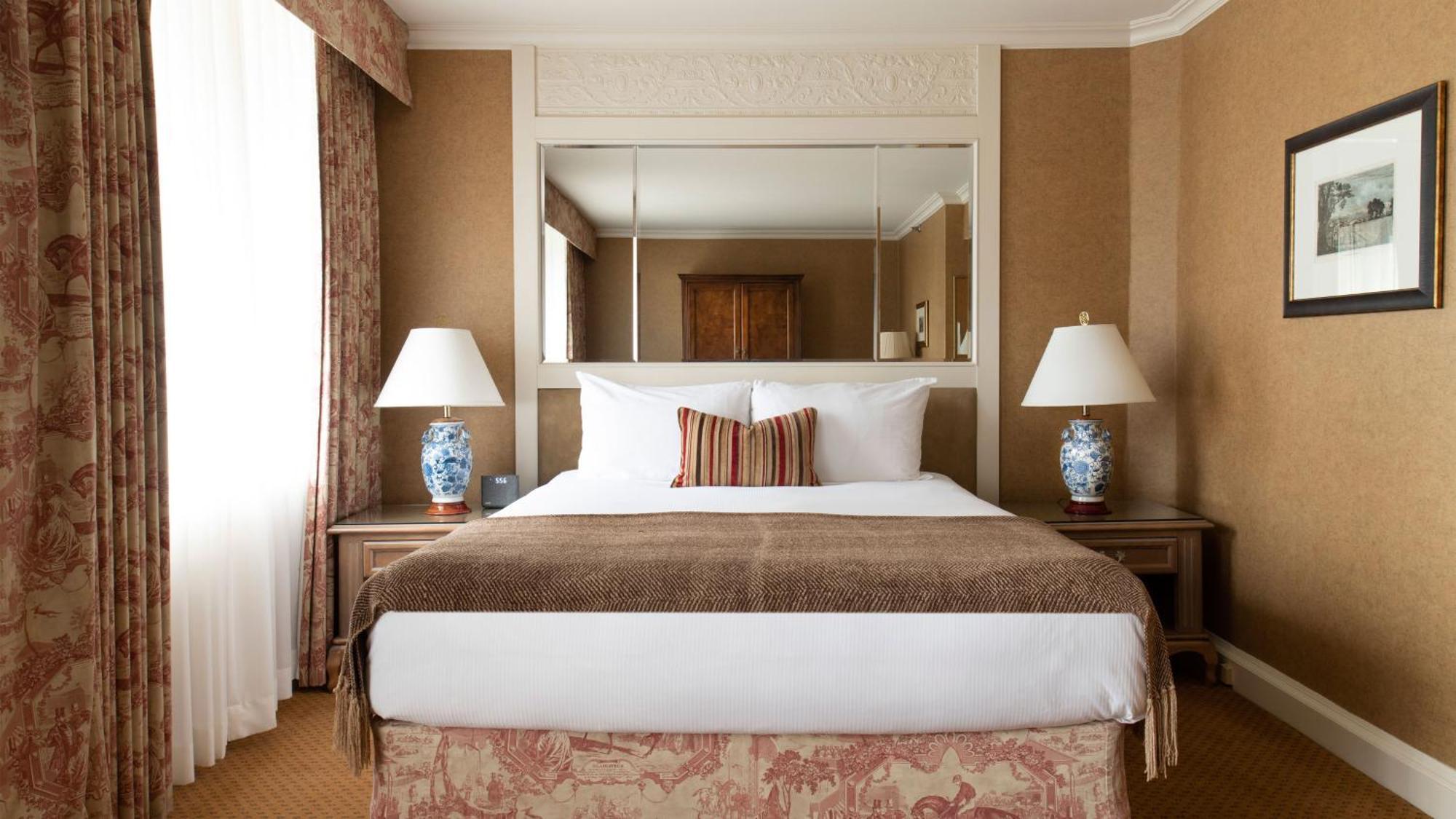Room Selected at Check,806696607:JPEG