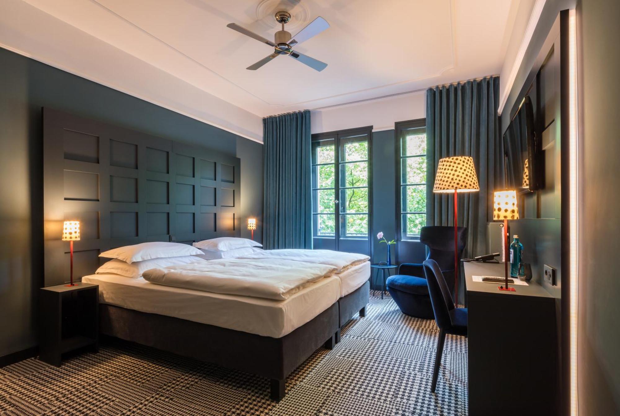 Large Double Room