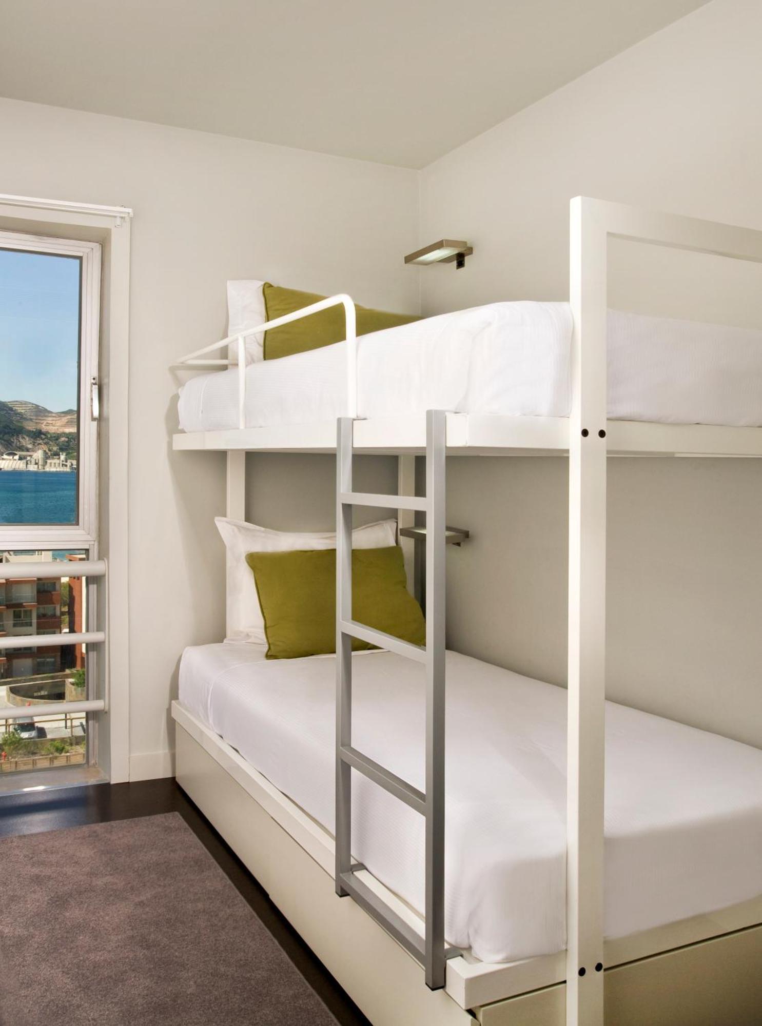 Estudio Superior con vistas al mar