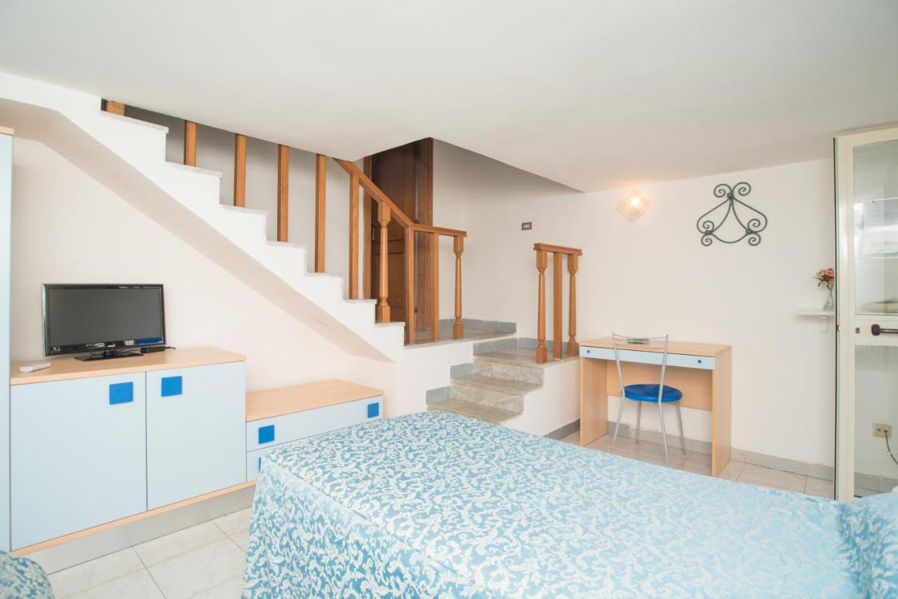 Duplex Quadruple Room,1224747512:JPEG