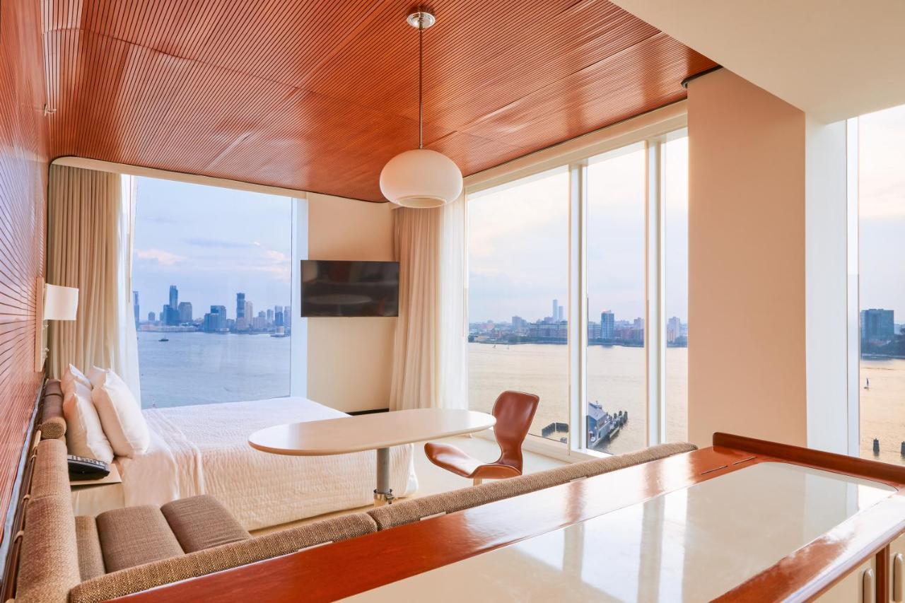 Standard Studio,1233861701:JPEG