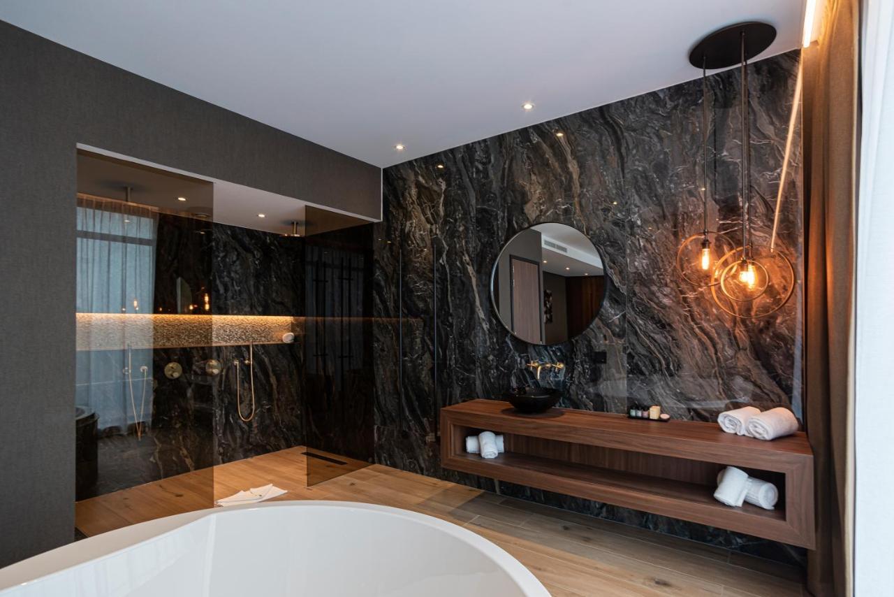 Suite Spa Bath