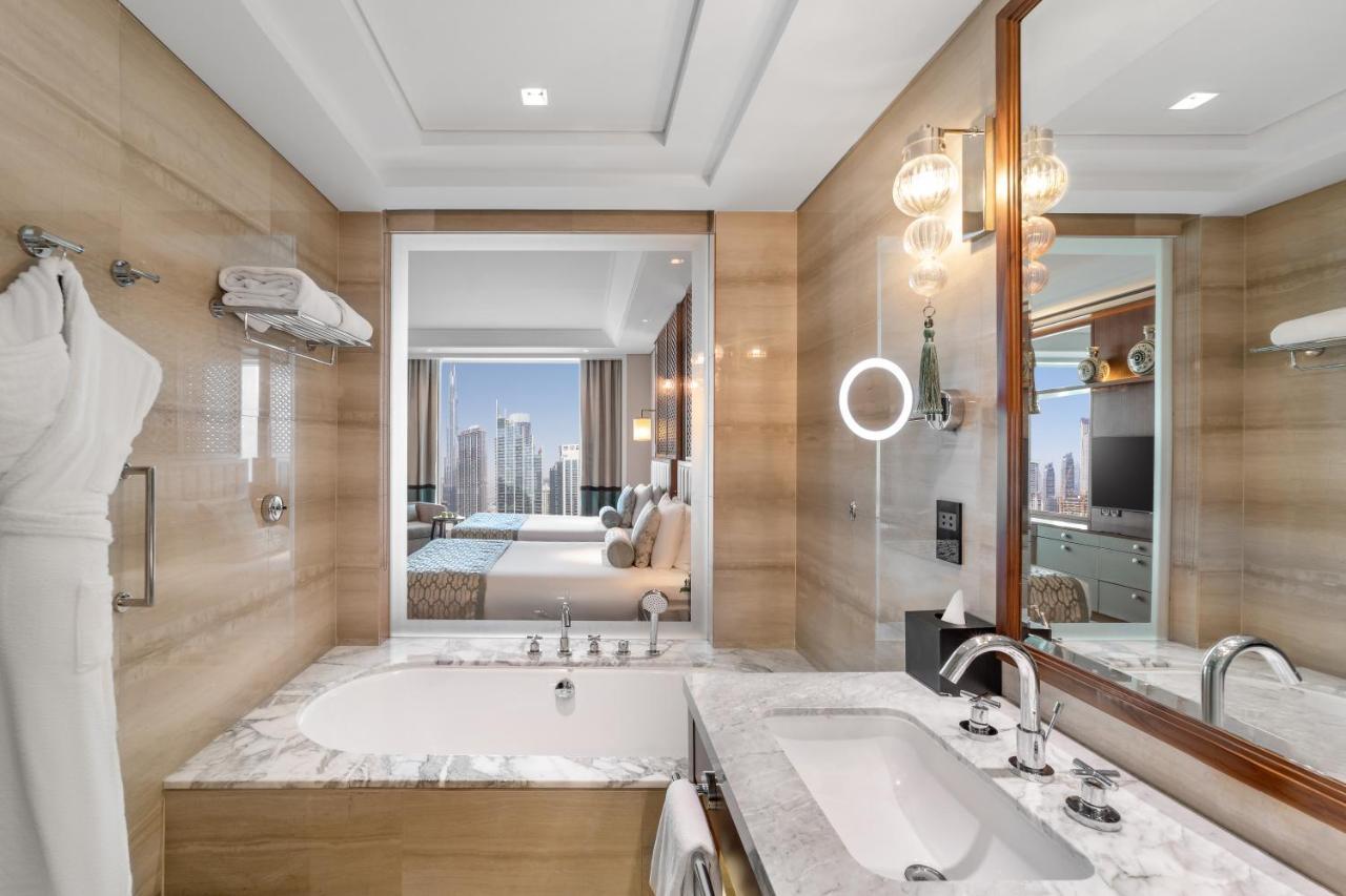 Luxury Twin Room with Burj View - Staycation Offer - 50% discount on F&B, spa & laundry, early check-in & late check-out