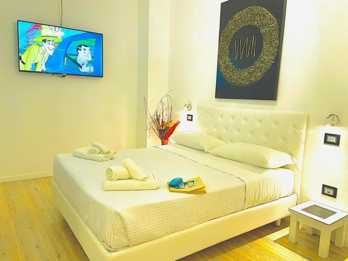 Suite,1263018142:JPEG