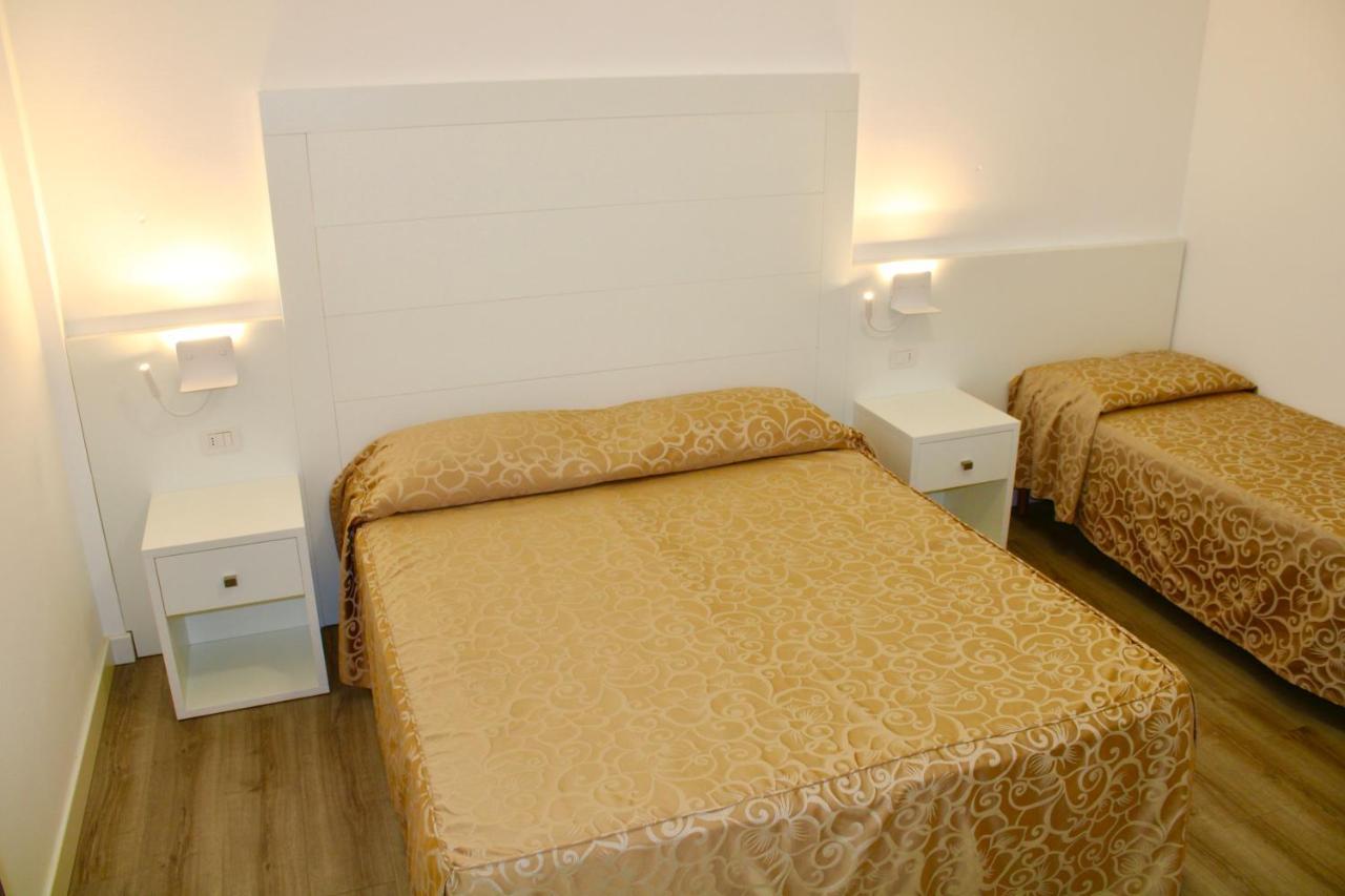 Triple Room with Sea View,1269249898:JPEG