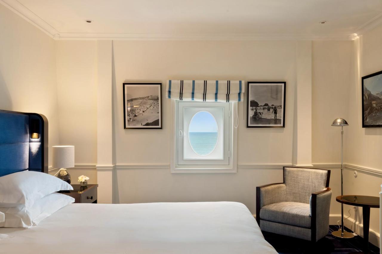 Deluxe King Room Cruise Liner