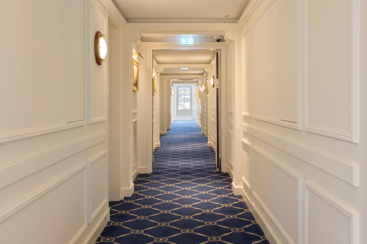 Deluxe King Room Cruise Liner