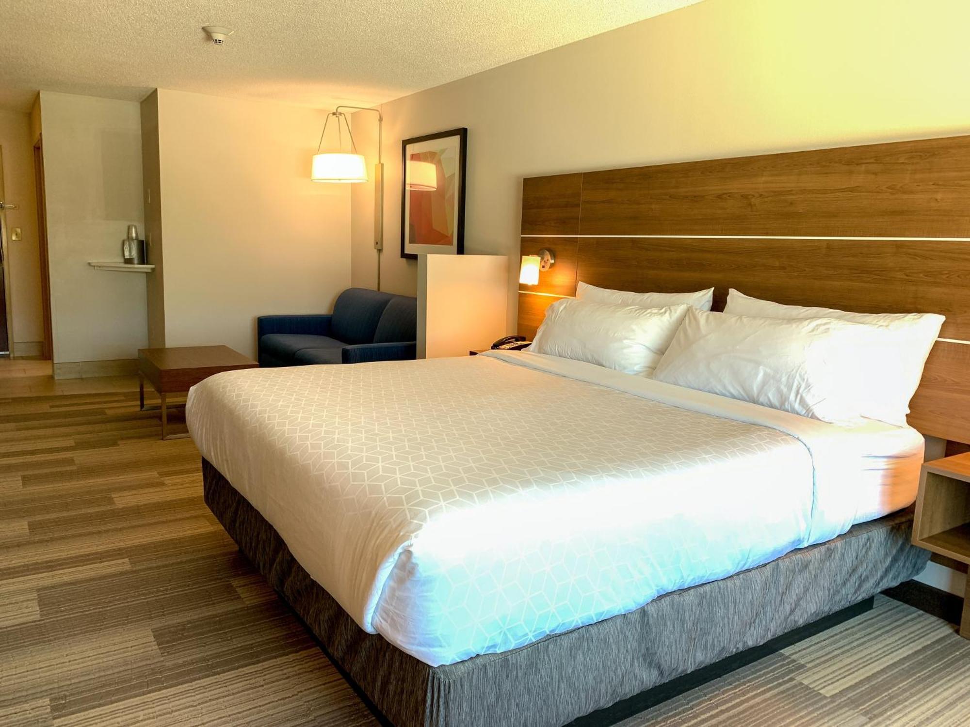 King Suite with Sofa Bed