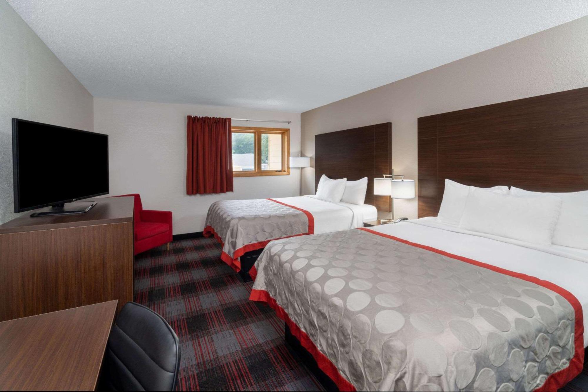 Queen Room - Second Floor/No Balcony/Non-Smoking,1276961062:JPEG