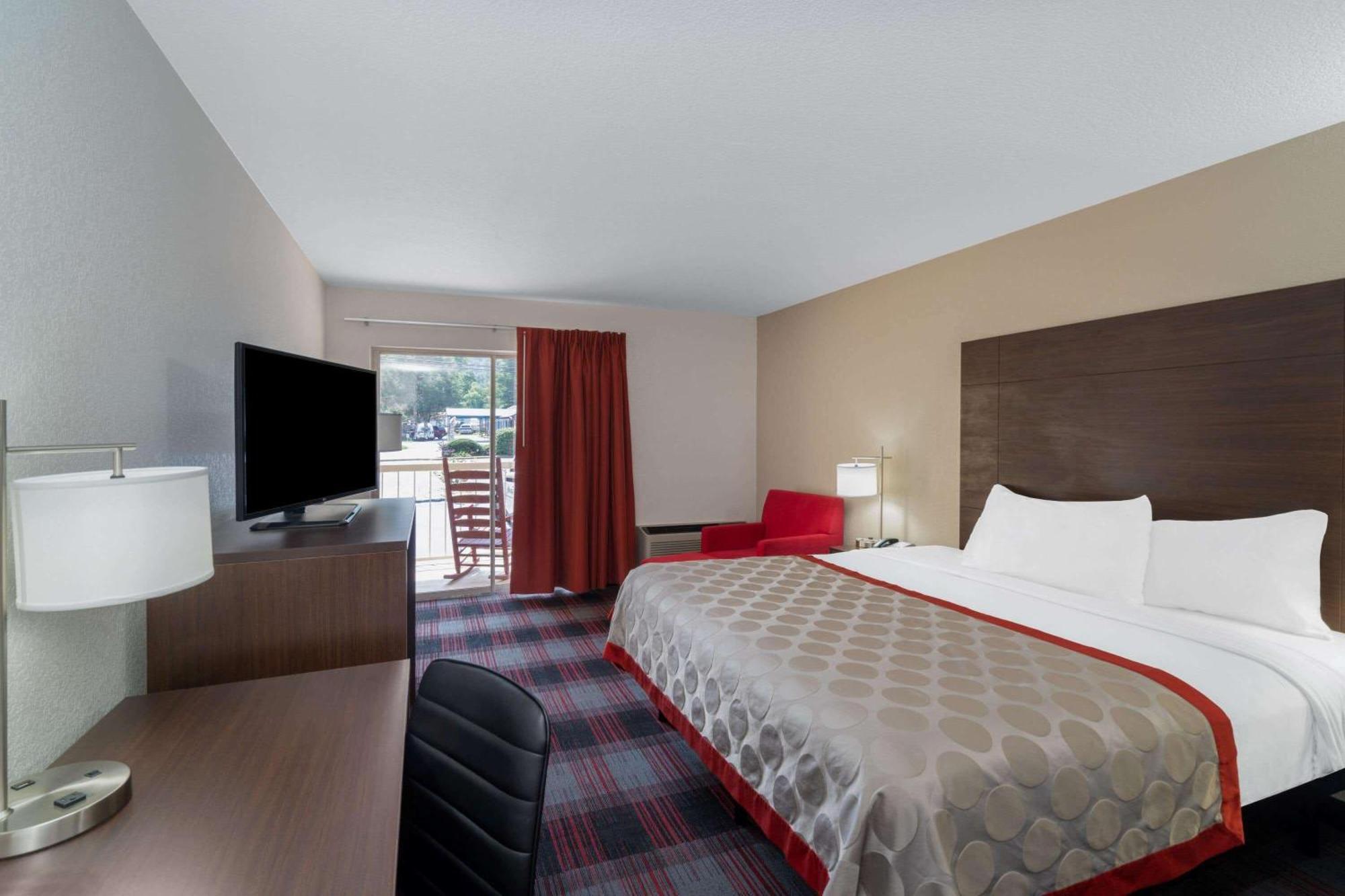 King Room with Mountain View- Non-Smoking,1276961062:JPEG