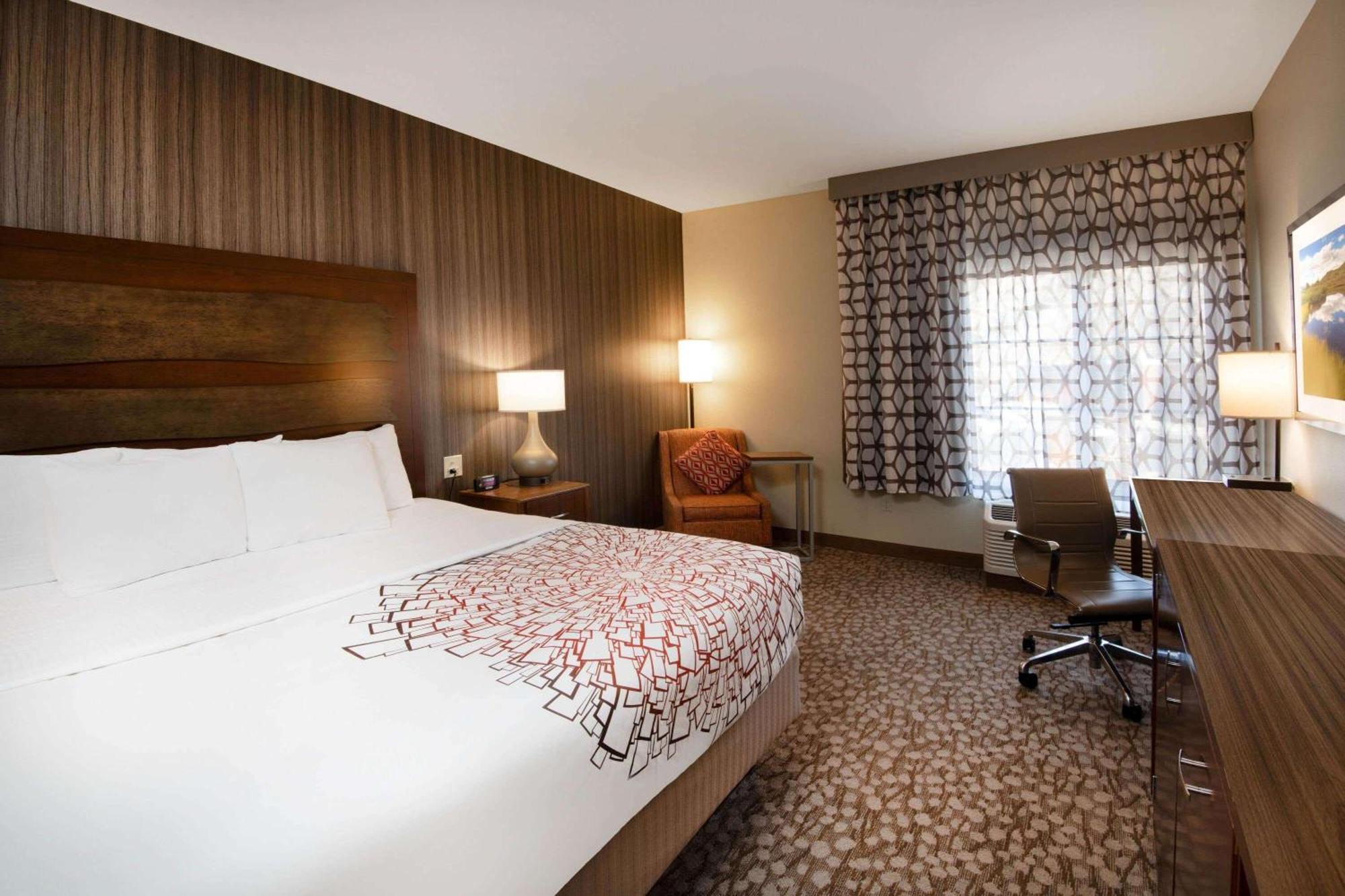 King Room - Non-Smoking,1281196555:JPEG