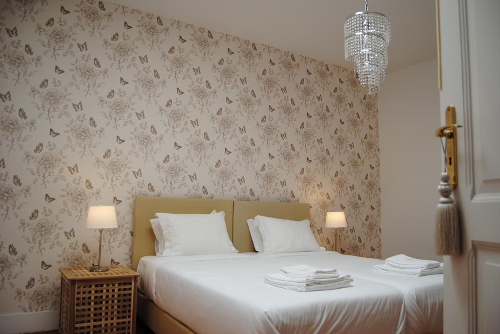 Standard Dreibettzimmer mit Gemeinschaftsbad