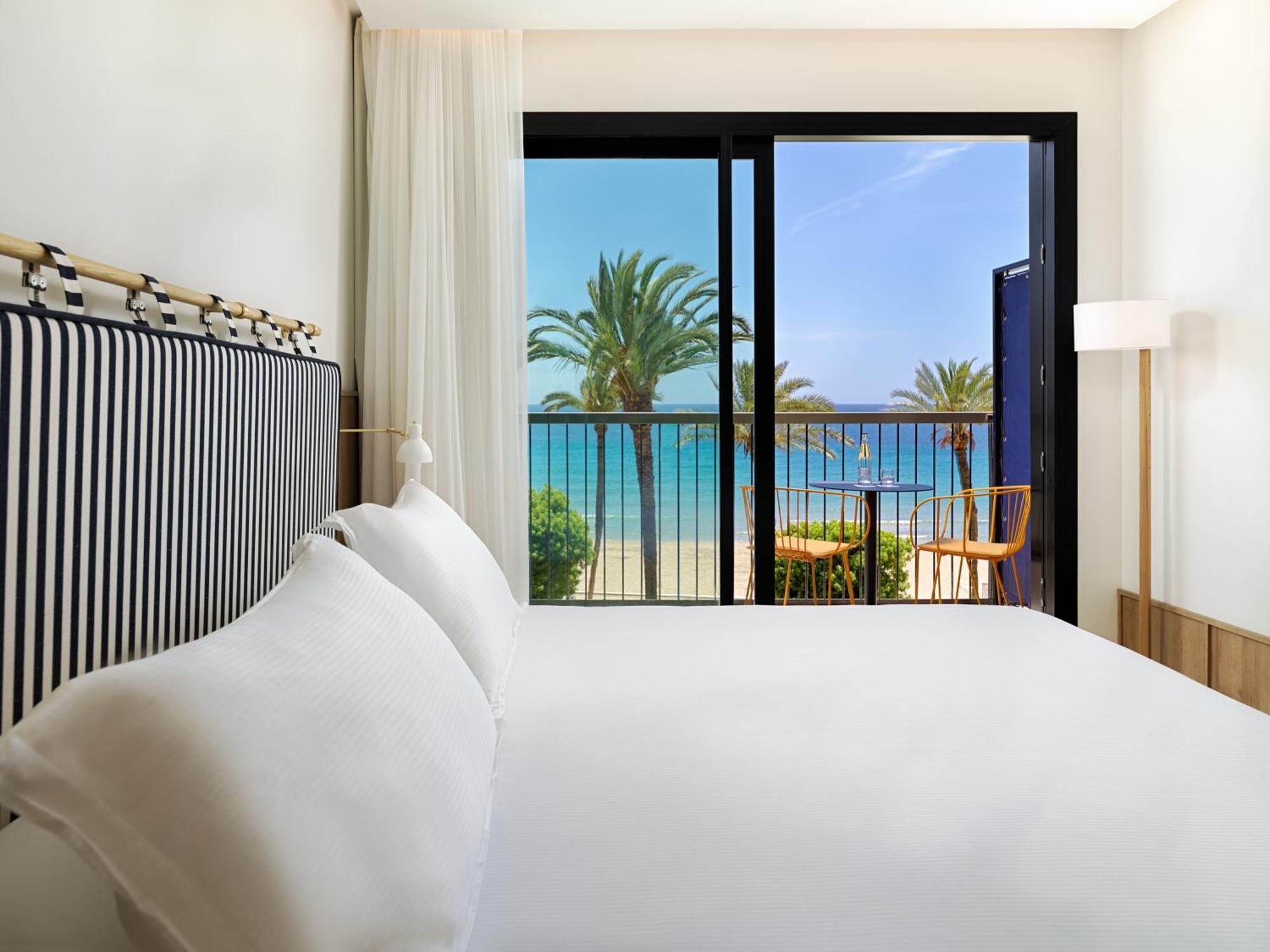 Chambre Classique avec Terrasse - Vue sur Mer (2 Adultes)