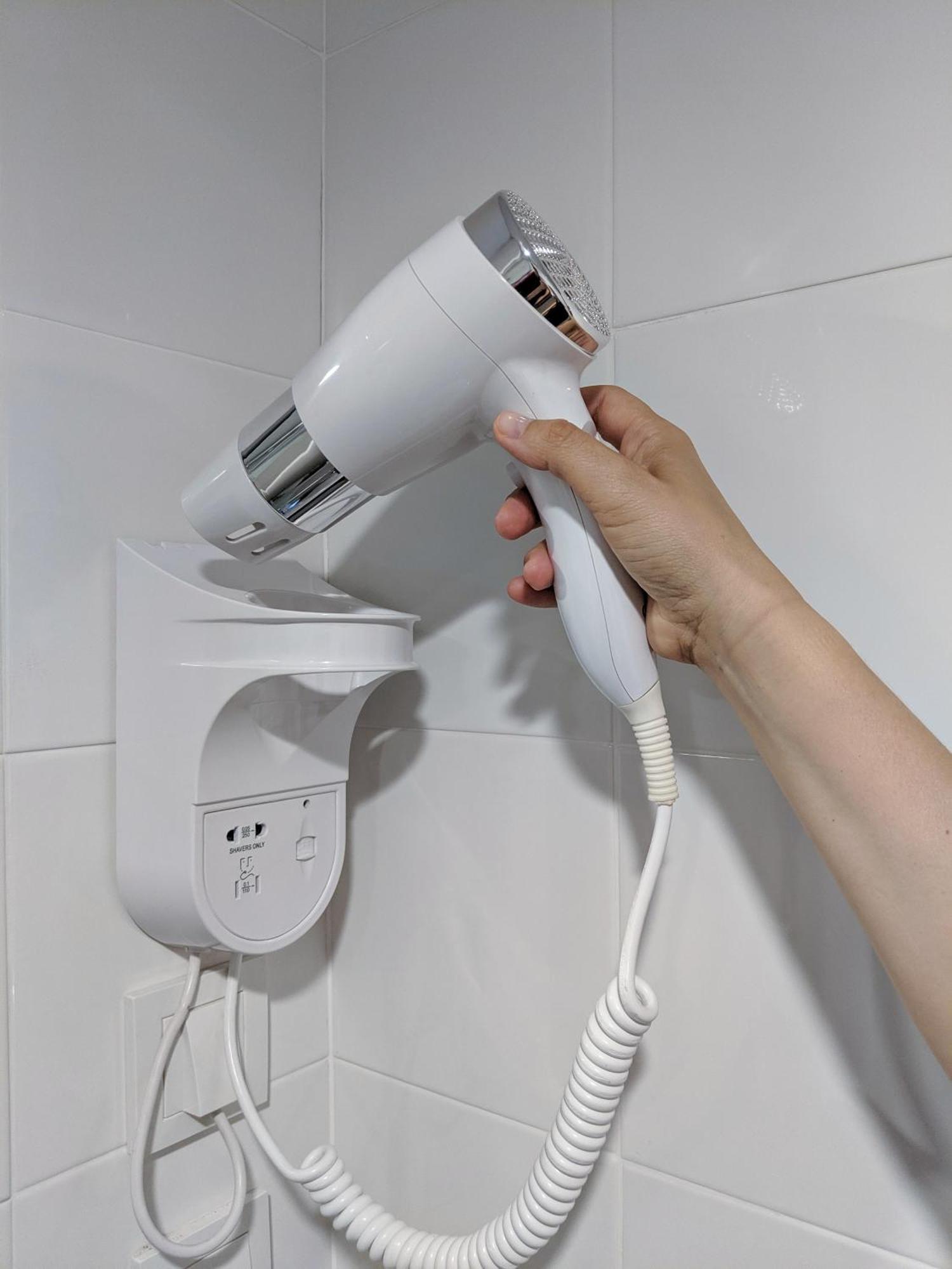 Twin Room Private Bathroom