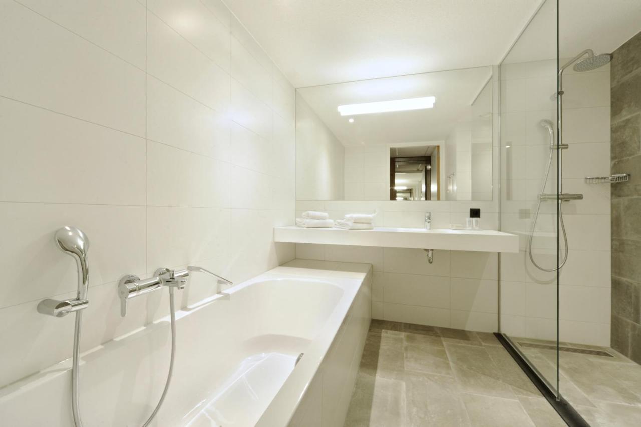 Deluxe Twin Room Bath