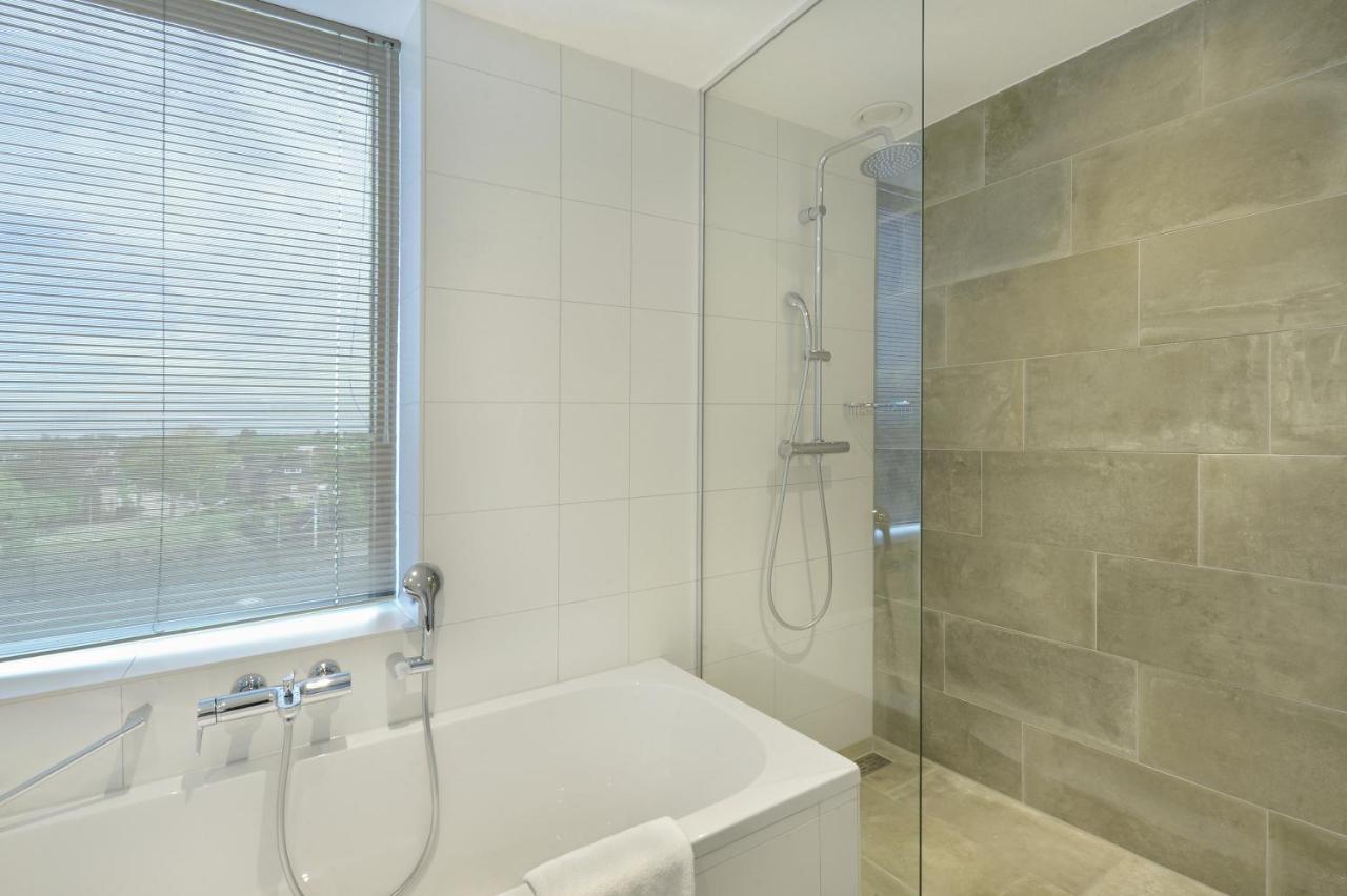 Deluxe Twin Room Bath