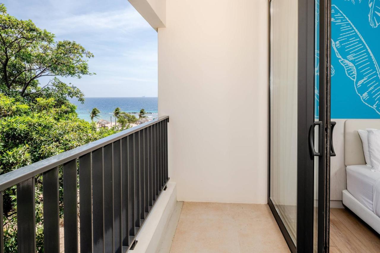 Partial Ocean view Queen bed