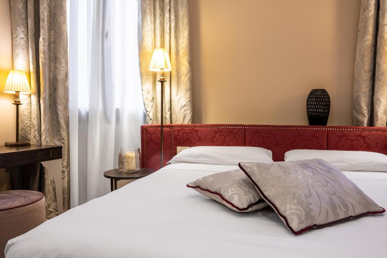 Superior Double Room with Extra Bed,1377918251:JPEG